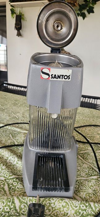 Espremedor de citrinos "Santos"