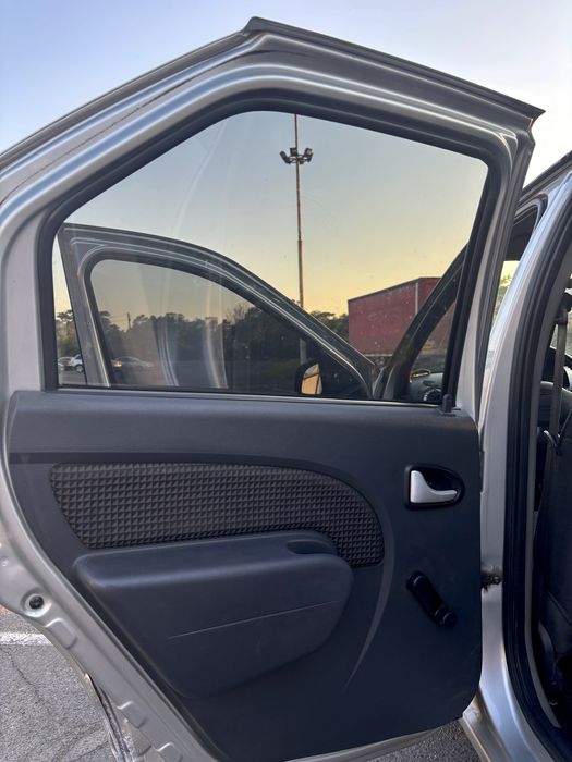 Продам Dacia Logan 2008 1.6