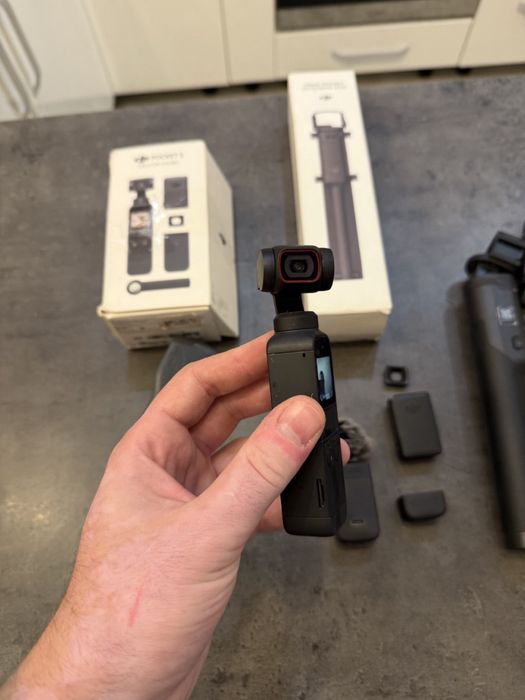 Екшн-камера DJI Pocket 2 Creator Combo