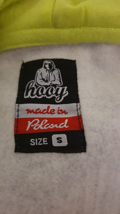 Bluza nowa z kapturem lekko ocieplana rozmiar S