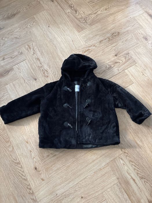 Sztuczne futerko kurtka czarna 42