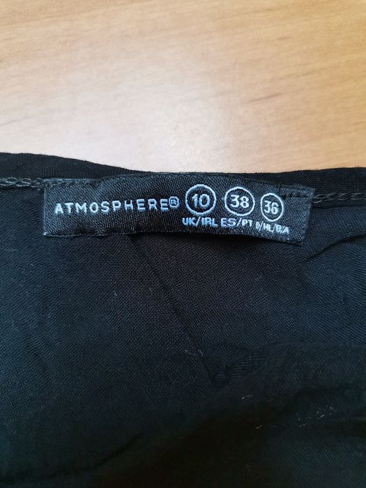 Sukienka z przedłużonym dołem