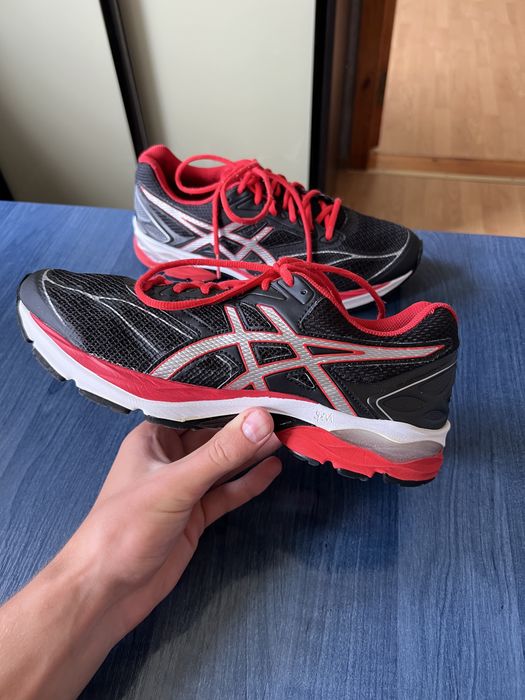 Оригінал! Чоловічі бігові кросівки Asics GEL-PULSE 8