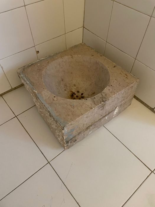 Pia em pedra de lioz