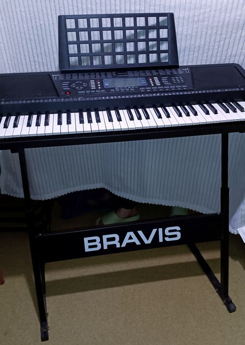 Синтезатор bravis kb 930, цифровий клавішний музичний інструмент