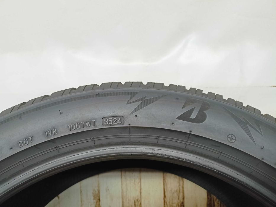 Bridgestone Blizzak LM005 255/45/20 2024r 101T 7mm (5113)