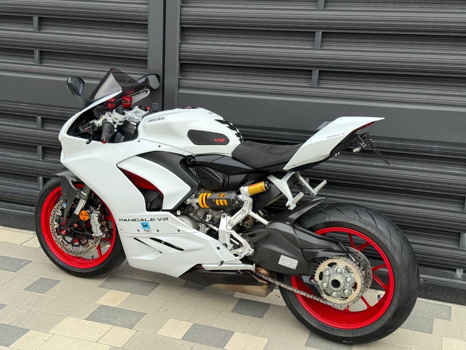 Ducati Panigale V2 2023 рік
