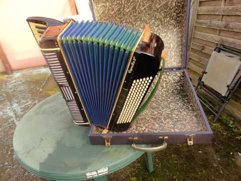 Музичний інструмент акордион