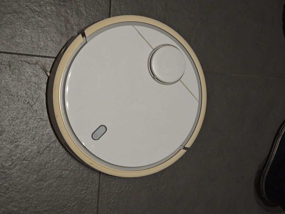 Xiaomi Mi Robot Vacuum Cleaner + ładowarka