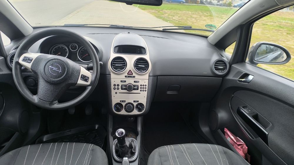 Opel Corsa D benzyna