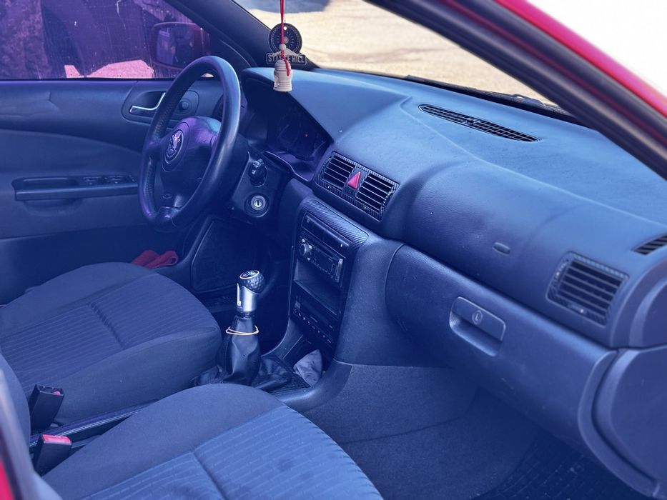 Škoda Octavia 1.8 турбо