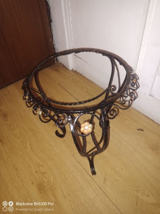 Antiguidades em metal e cobre