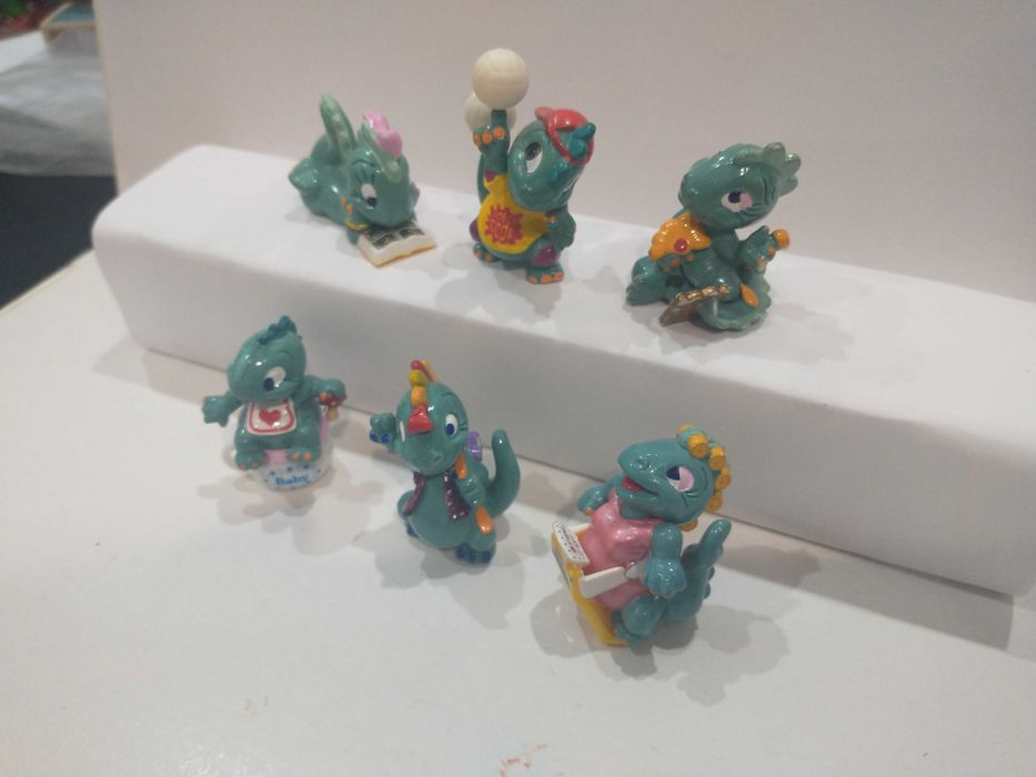 Figurki Kinder Dino młodzieżowe 6szt