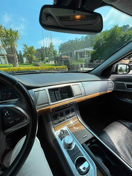 Jaguar XF Sportbrake 2.2 D Premium Luxury