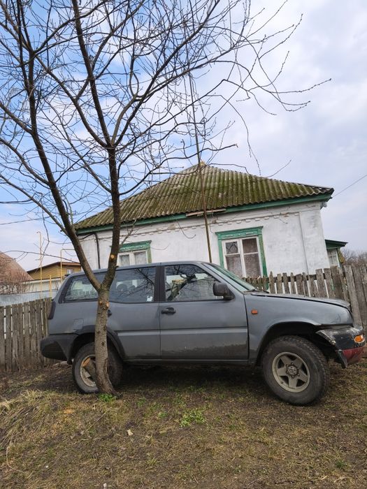 Нісан терано 2 на повному ходу