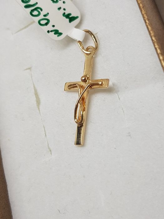 Złoty krzyżyk z Jezusem złoto 585