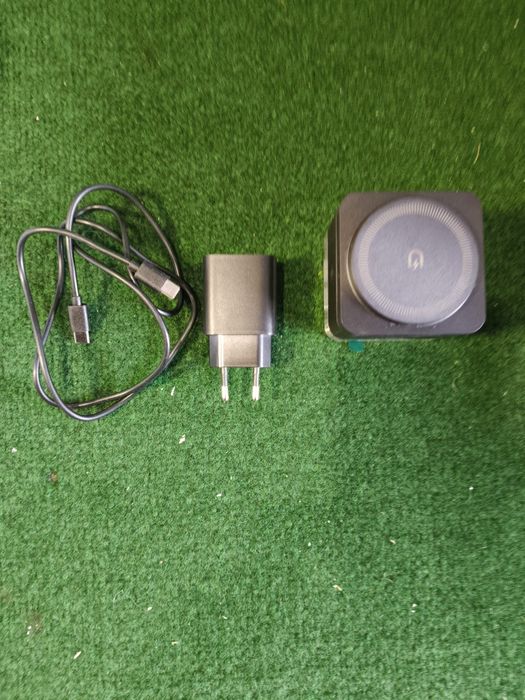 Stacja ładująca trzy w jednym IQ 2