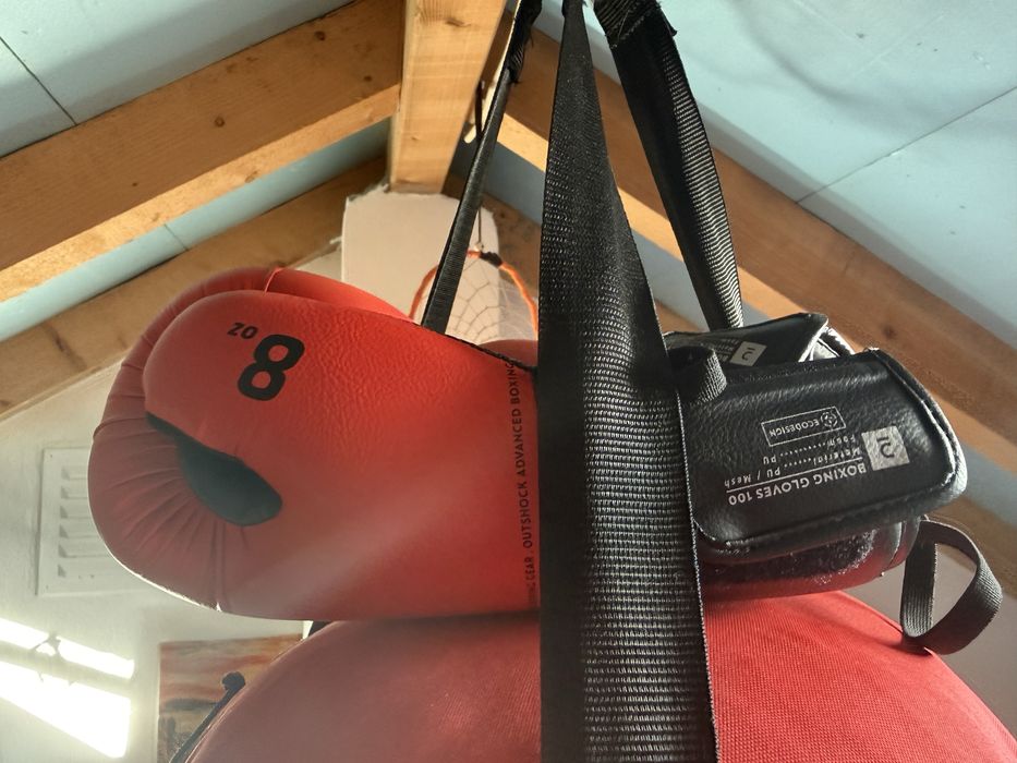 Saxo de boxe Deacathlon + Luvas