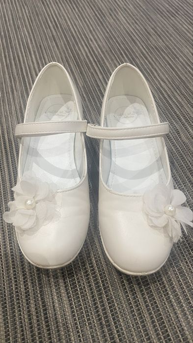 Białe butki rozmiar 32