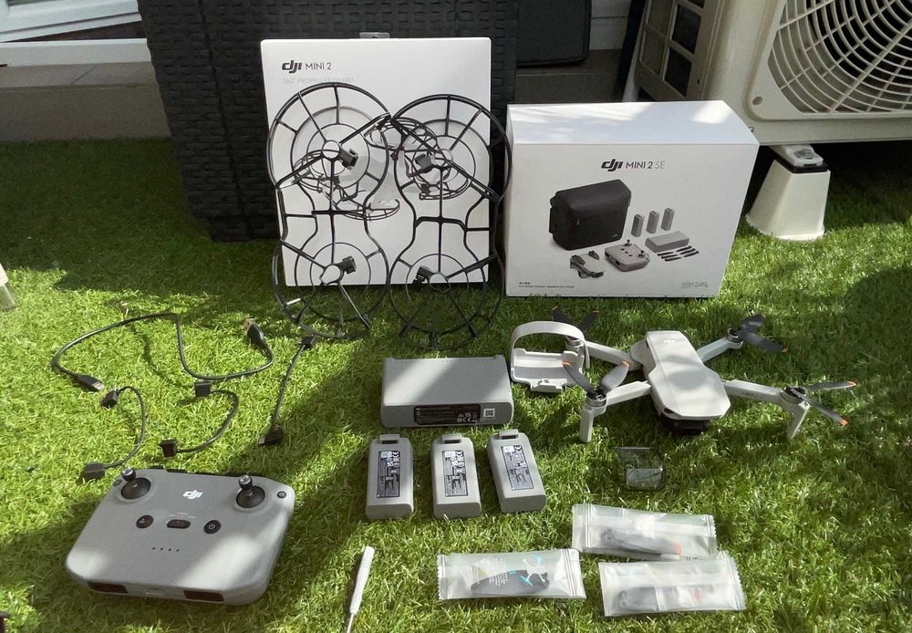 Dron DJI Mini 2SE Fly More Combo