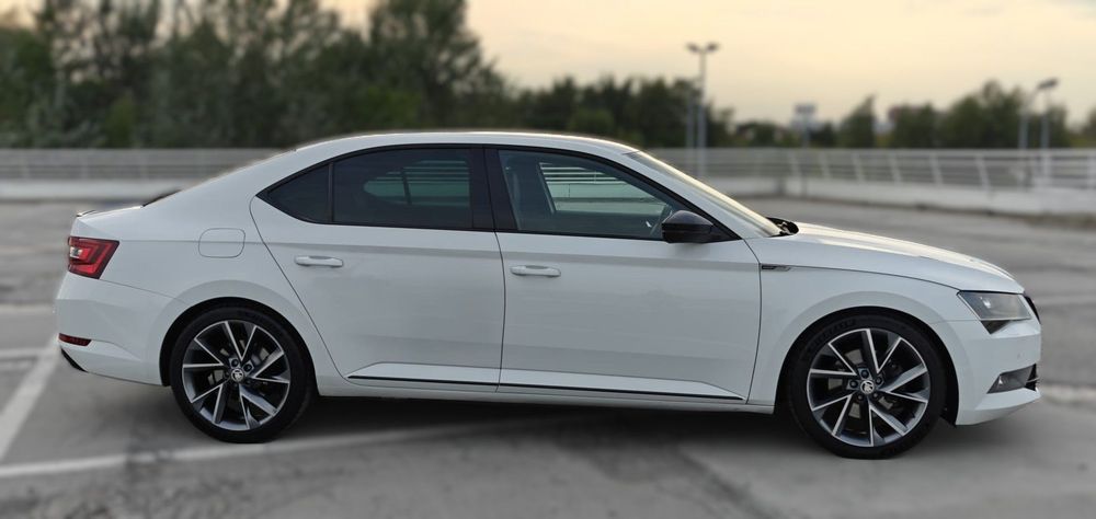Skoda Superb Skoda Superb 2.0 Sportline - 190 KM - DSG - Bezwypadkowy