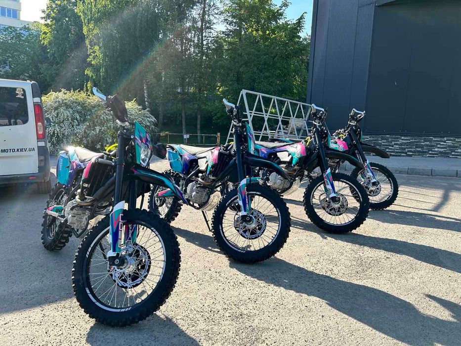 Мотоцикл GEON DAKAR GNS 300 NB (21/18) МКПП-6