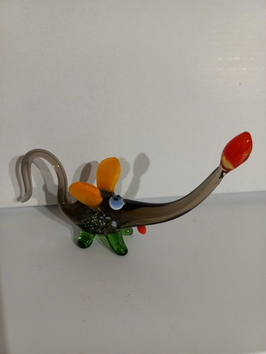 Śliczna myszka z kolorowego rwanego szkła -Murano