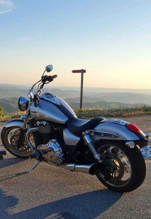 Triumph Thunderbird