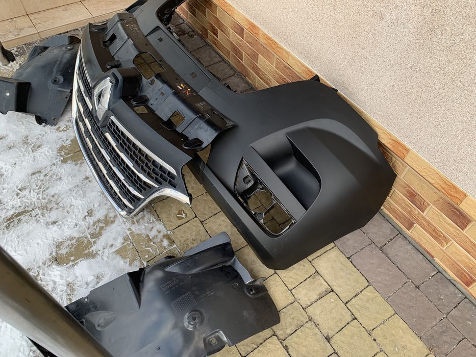 Решітка радіатора  решотка гриль Renault Master