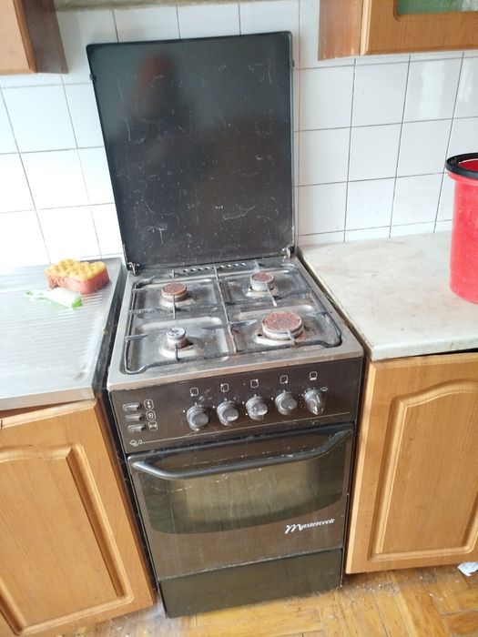 Kuchenka gazowa 4 palnikowa sprawna