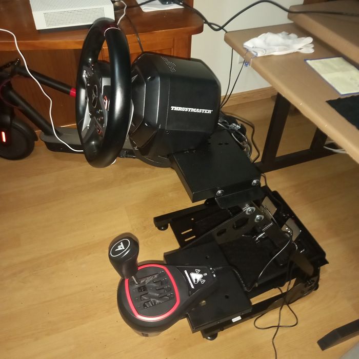 Trustmaster t248x  e pedais t3pm