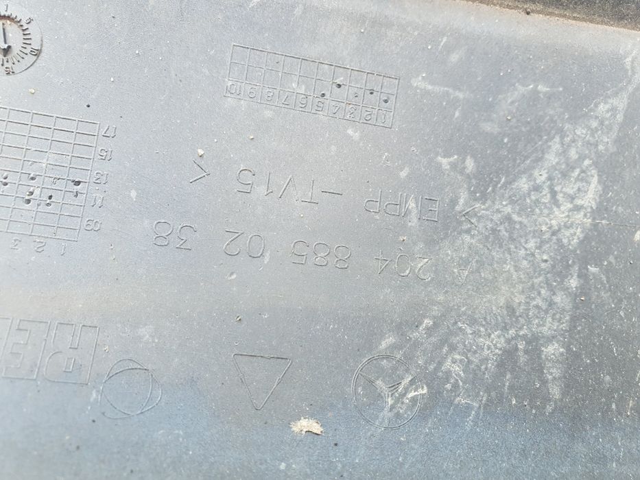 Бампер задній w204 c-class c220 c250 седан колір 040