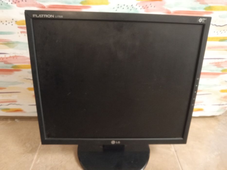 Монитор LG для компьютера