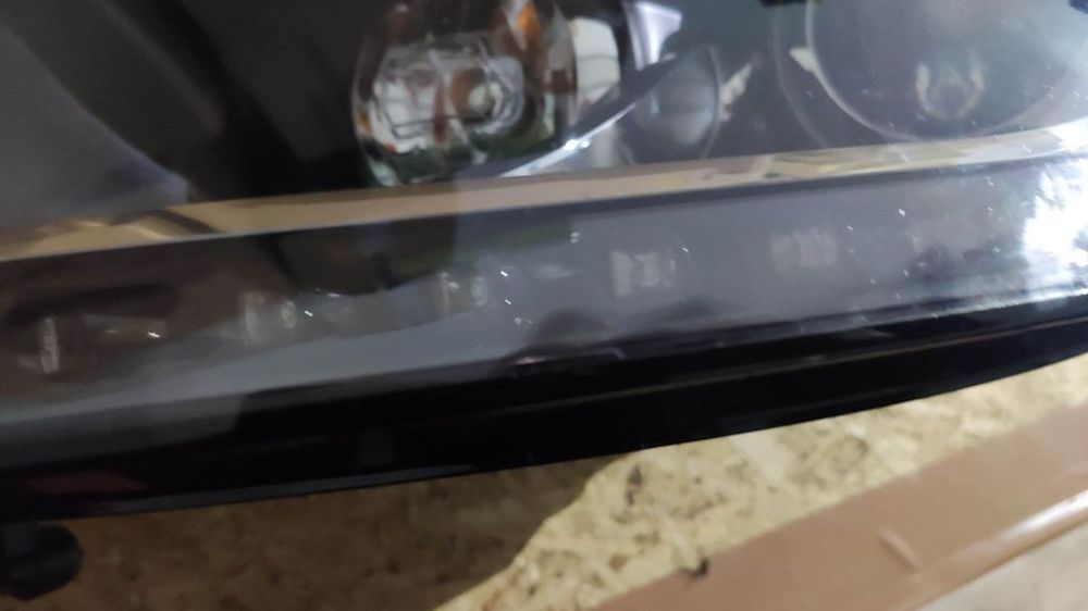 farol esquerdo Audi TTS bi-xenon led diurno