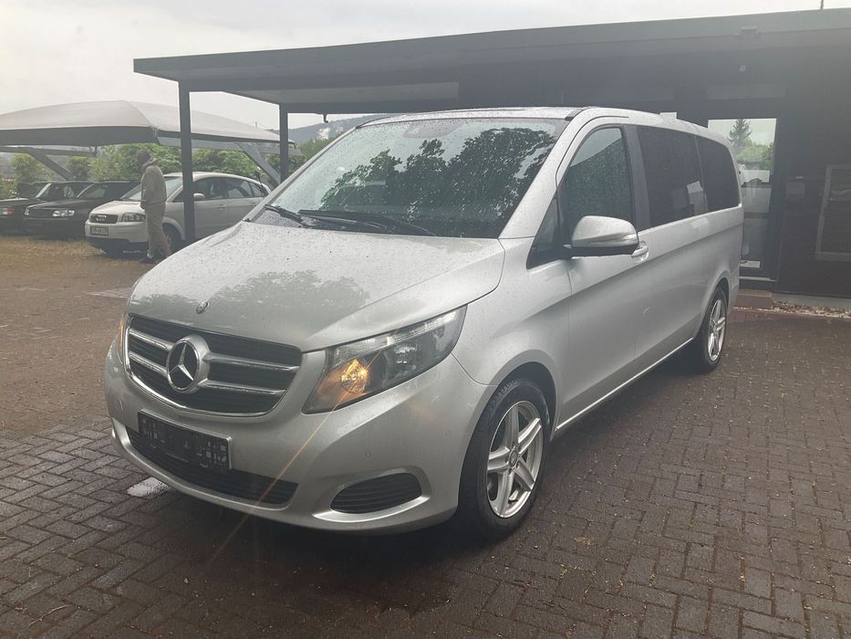 Mercedes-Benz V 220 CDI Longa 7G-TRONIC Avantgarde Edition