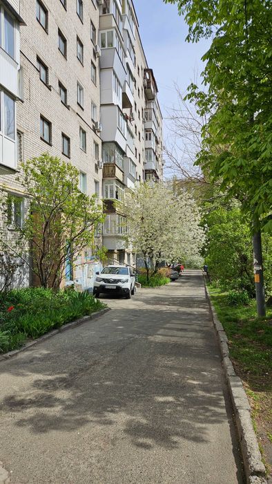 М Вокзальна 15 хв, Гладківська, Липківського, Роздільна 2к, Низький Поверх