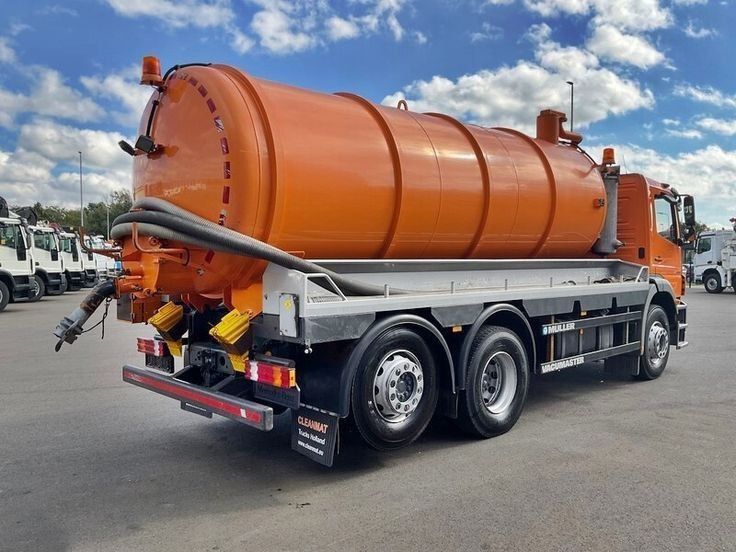 Асенізатор. Услуги асенизатора. Выкачка выгребных ям, септиків