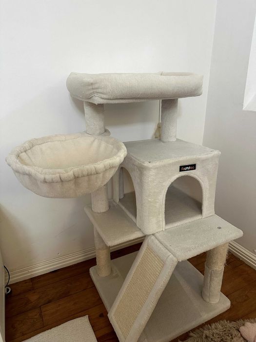 Arranhador / Árvore para Gatos – Bege
