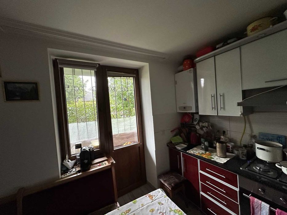 Продається 2 кімнатна квартира в смт. Тересва