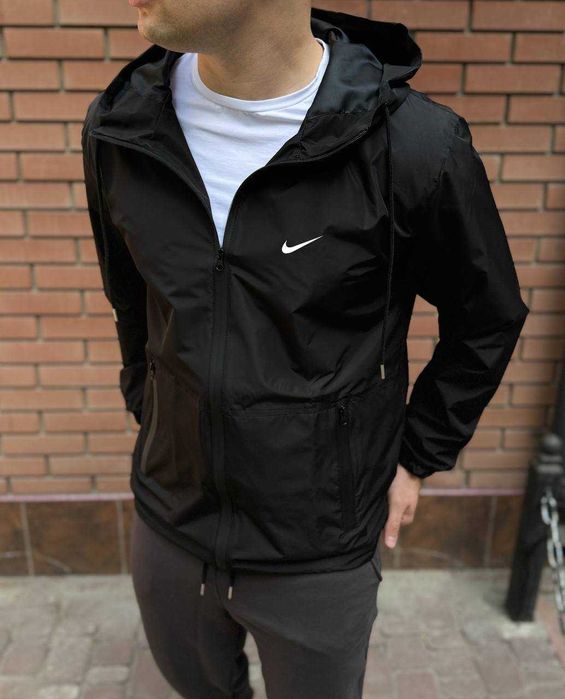 Ветровка мужская Найк Nike черная на весну легкая куртка на мужчину