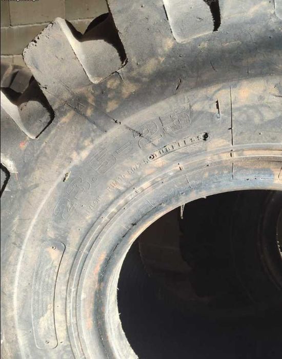 Pneus para Pá Carregadora 23.5-25