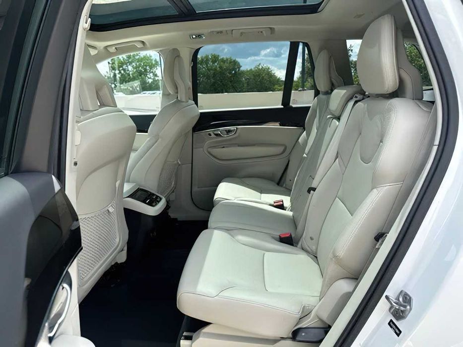 Volvo XC90      2018