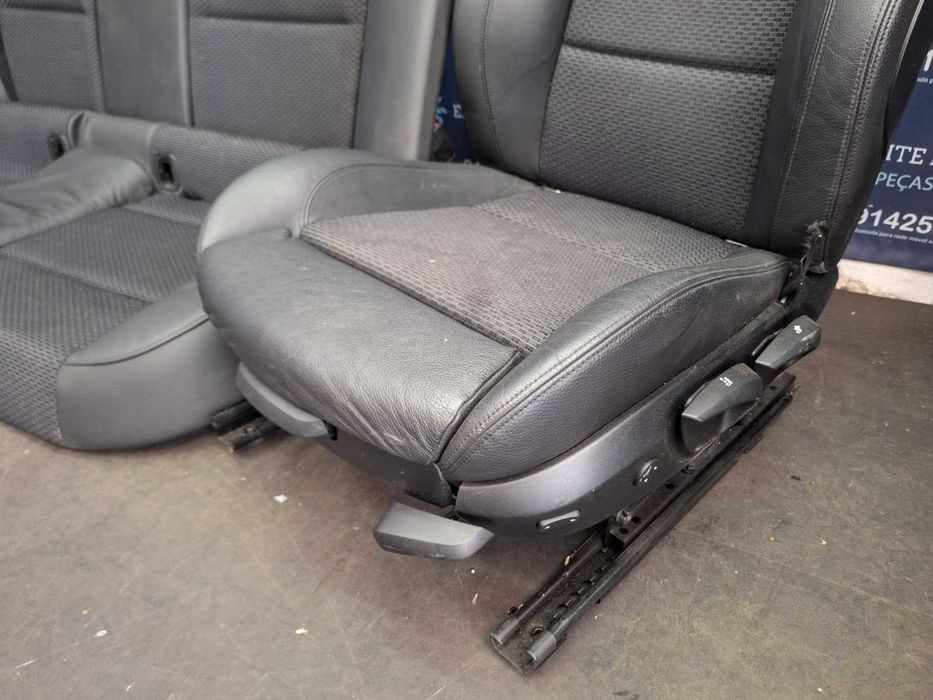 Jogo de bancos usados BMW SERIE 3 E90 PACK M pele e tecido