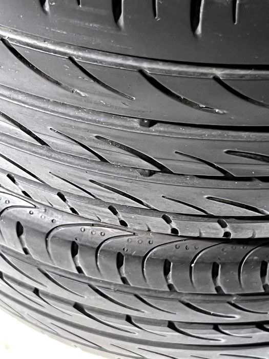 Pneus Pirelli Pzero Nero GT - 245/35/19 - Como NOVOS