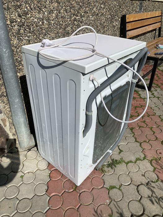LG WD-80154N - Вузька пральна машина