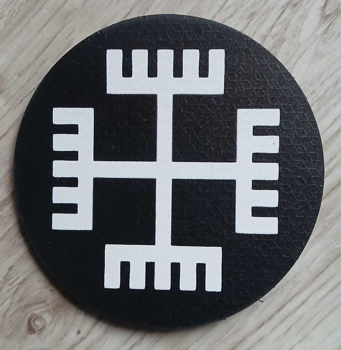 Słowiańska narzepka/naszywka okrągła czarno biała (2.3)