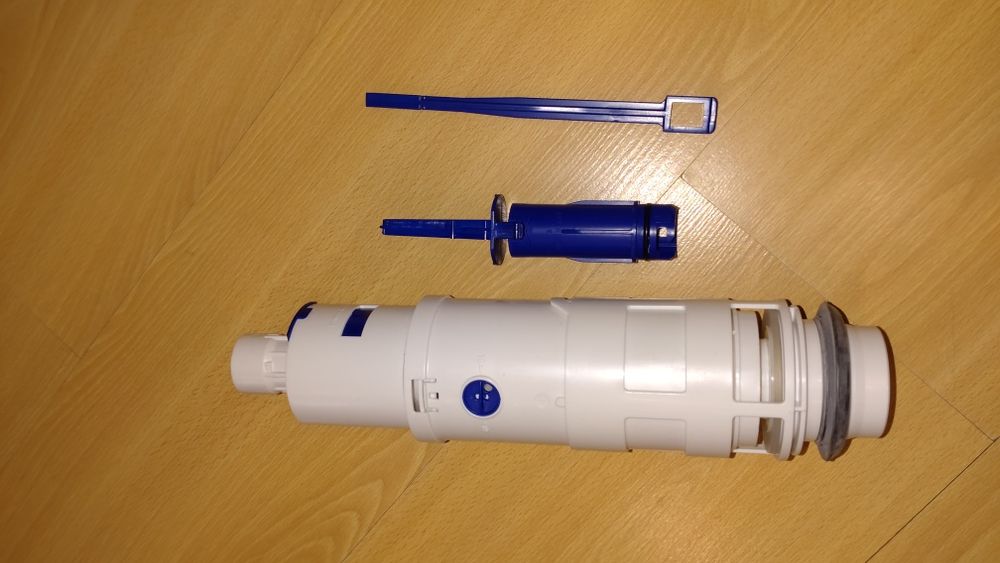 Продам зливний механізм Geberit