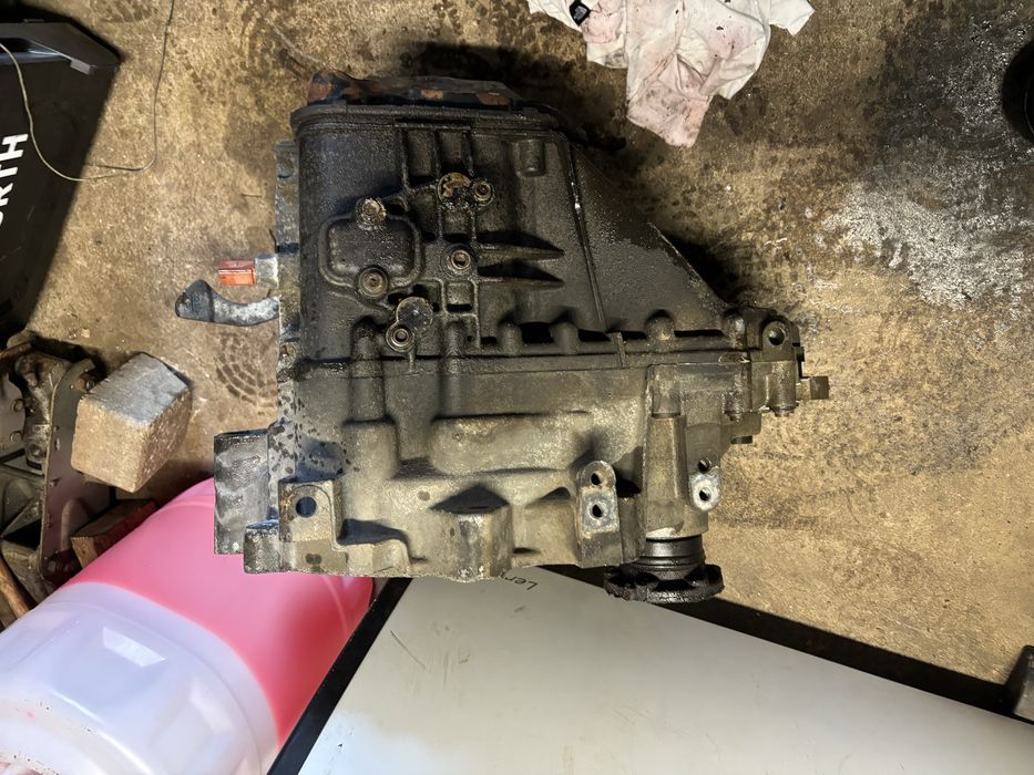 Skrzynia biegow 1.2 benzyna VW 02T301103L