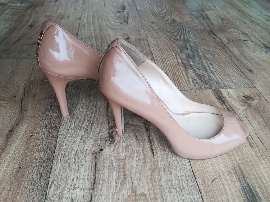 Buty Guess roz. 37/38