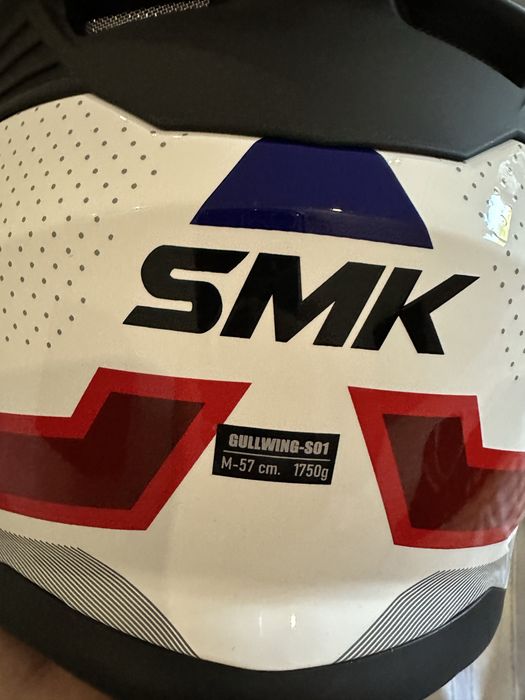 Capacete modelar SMK com sistema Cardo
